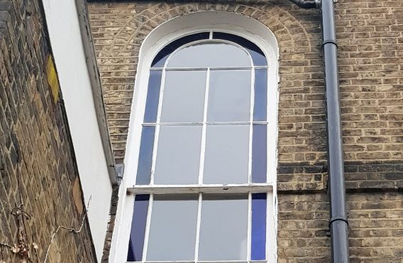 blue glass sash window restoring(before)